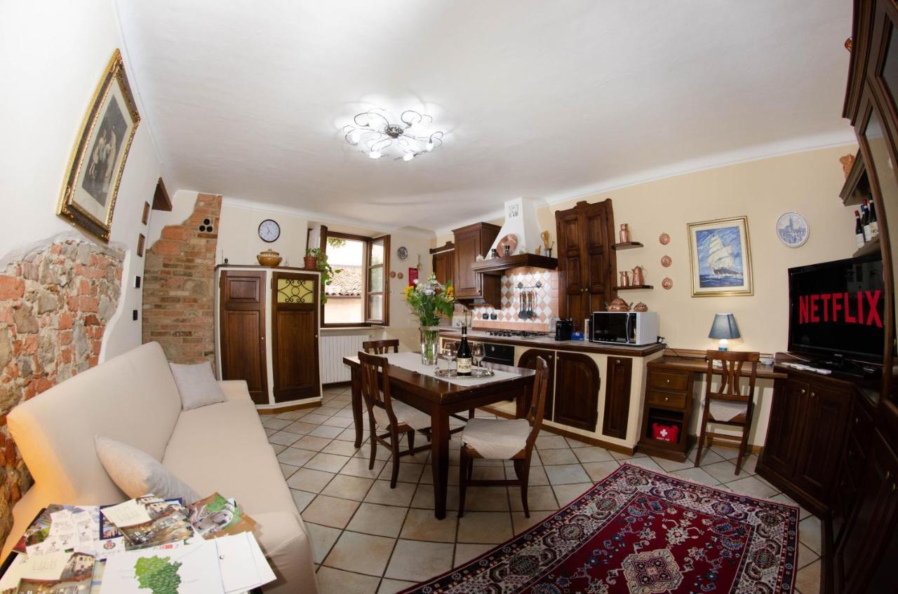 Holiday House Antica Dimora Soggiorni In Langa Centro Storico La Morra Eksteriør bilde