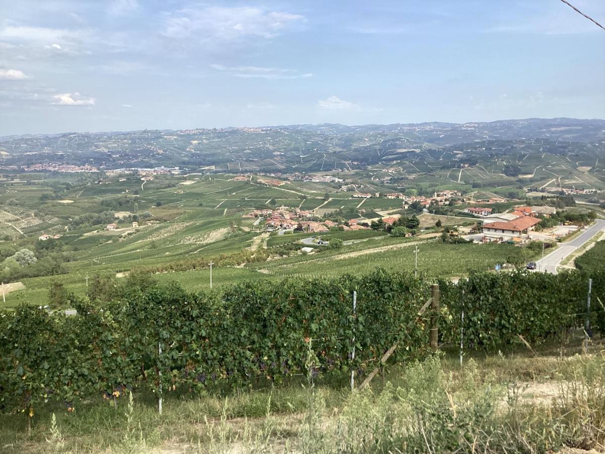 Holiday House Antica Dimora Soggiorni In Langa Centro Storico La Morra Eksteriør bilde