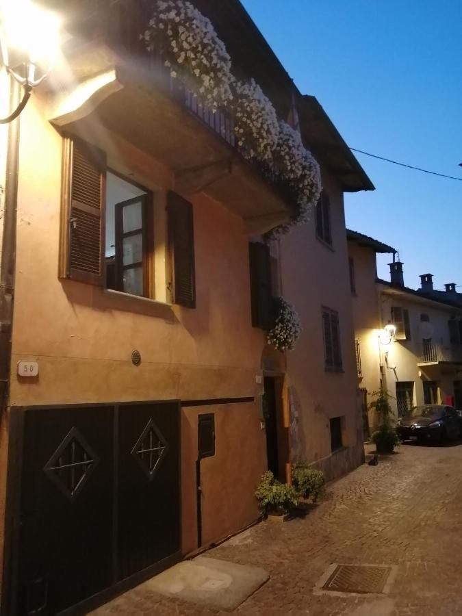 Holiday House Antica Dimora Soggiorni In Langa Centro Storico La Morra Eksteriør bilde