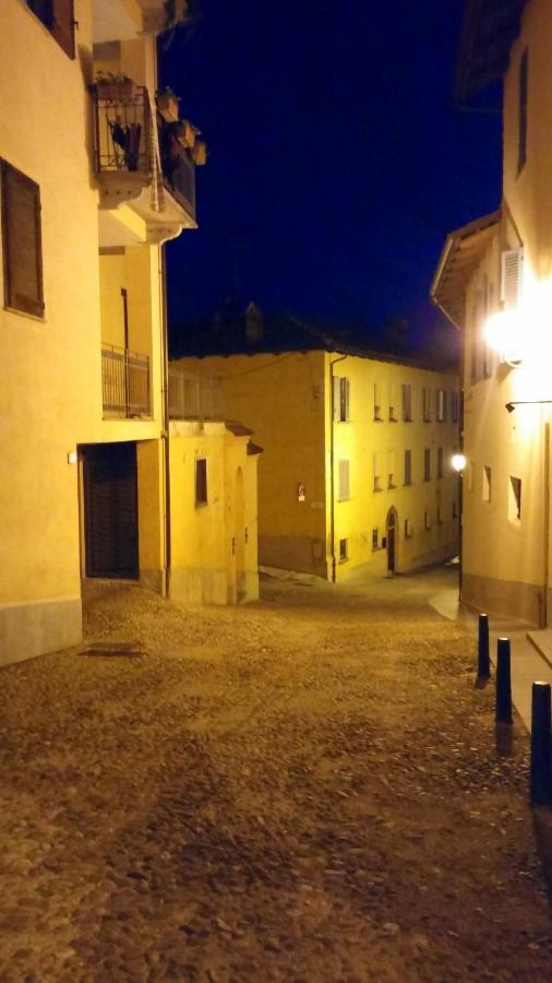 Holiday House Antica Dimora Soggiorni In Langa Centro Storico La Morra Eksteriør bilde