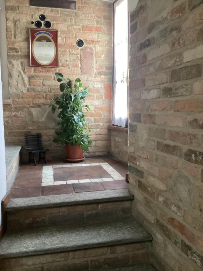 Holiday House Antica Dimora Soggiorni In Langa Centro Storico La Morra Eksteriør bilde