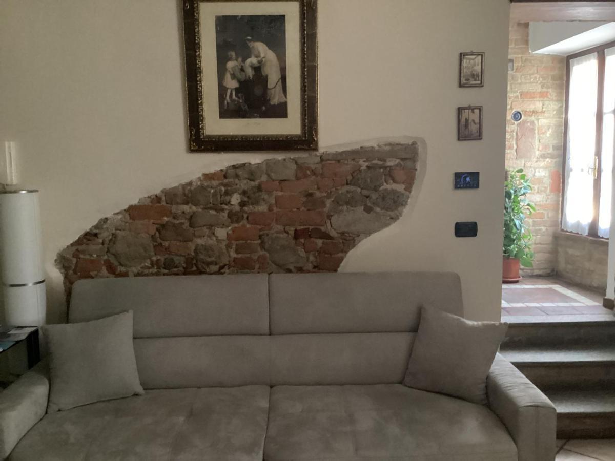 Holiday House Antica Dimora Soggiorni In Langa Centro Storico La Morra Eksteriør bilde