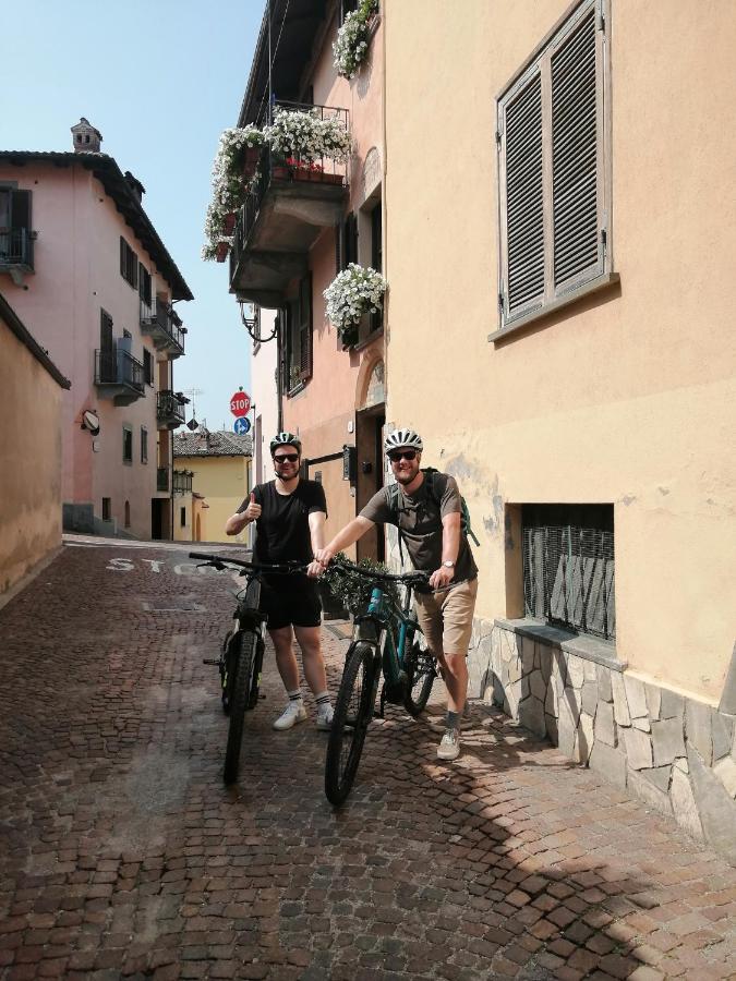 Holiday House Antica Dimora Soggiorni In Langa Centro Storico La Morra Eksteriør bilde